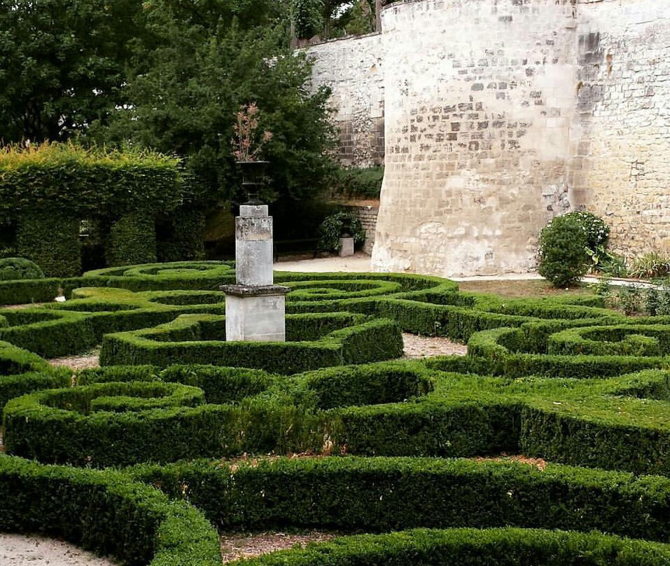 Le Jardin des Remparts-贡比涅必去景点