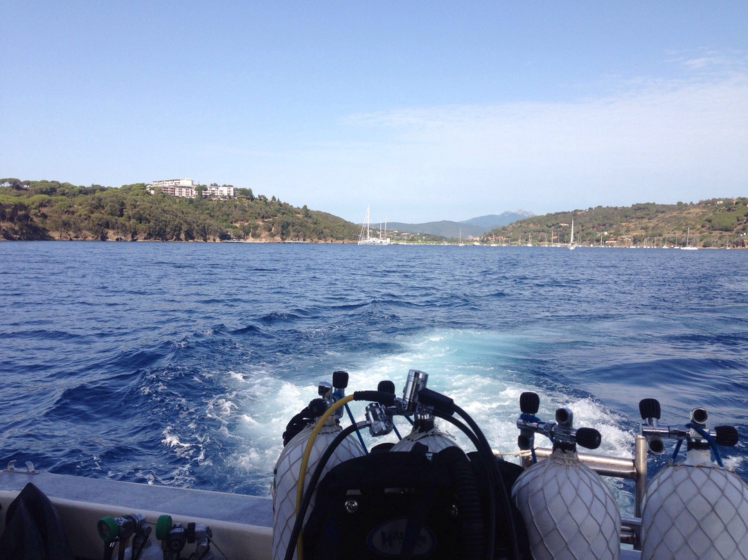 Submaldive Elba Diving-Porto Azzurro必去景点