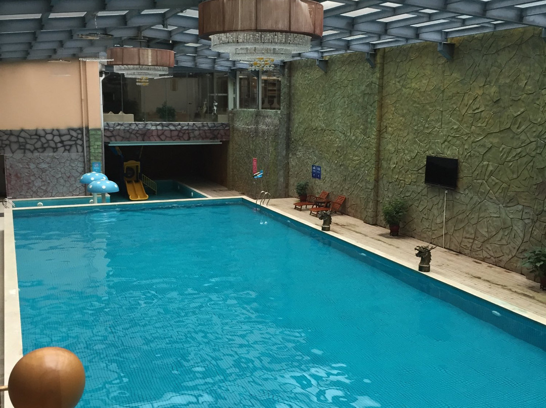 莽山森林温泉酒店主图