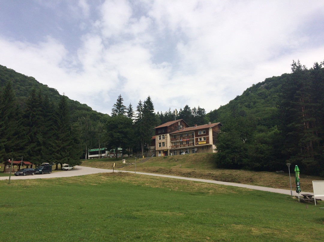 Ledenika Lodge