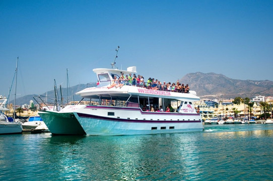 Fiestas en Barco-班纳玛德纳必去景点