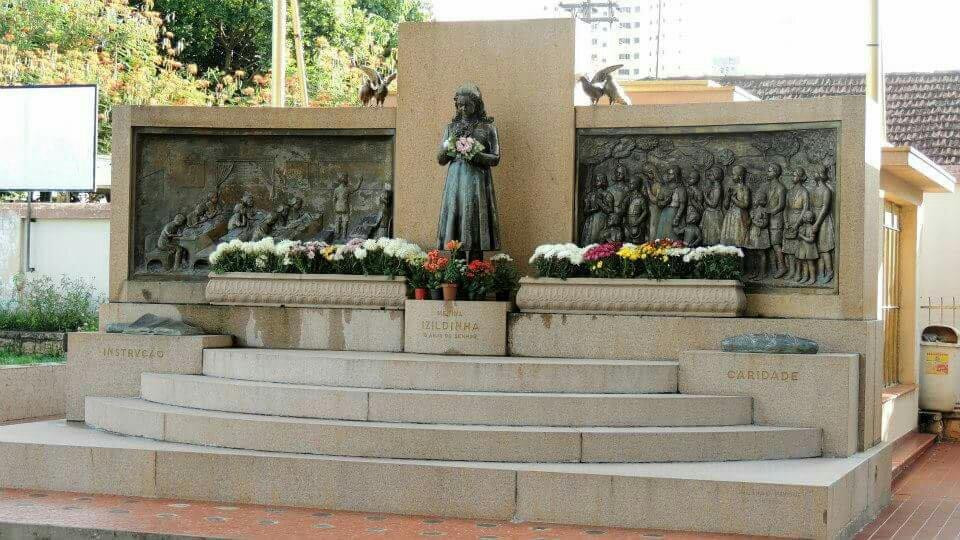 Mausoleu Da Menina Izildinha-Monte Alto必去景点