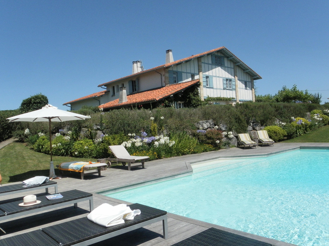 Arcangues酒店住宿-Les Volets Bleus