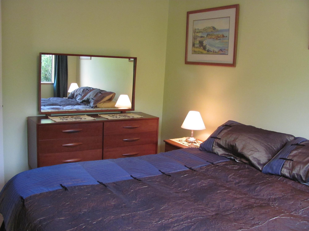 Catlins Gallery and Accommodation
