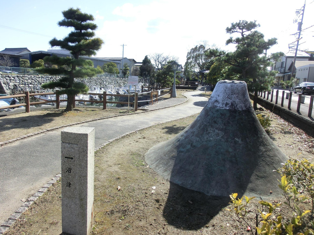 Kuwana Castle Wall-桑名市必去景点