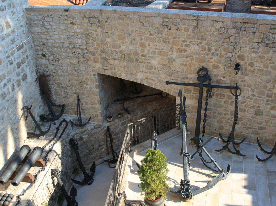 Herceg Novi Theatre-赫尔采格诺维必去景点