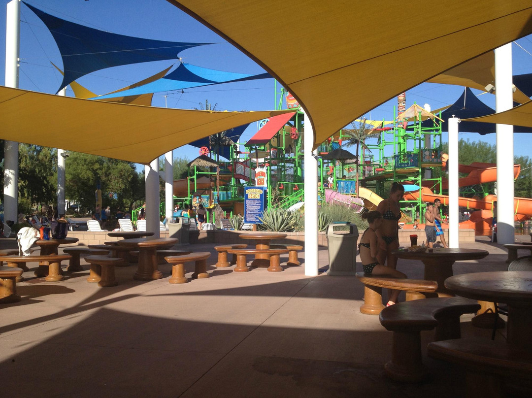 Hurricane Harbor Phoenix-格兰岱尔必去景点