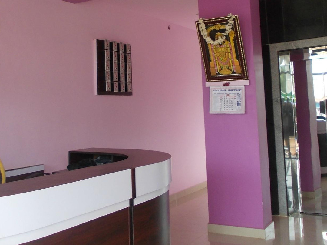 SPOT ON 41675 Royal Inn主图