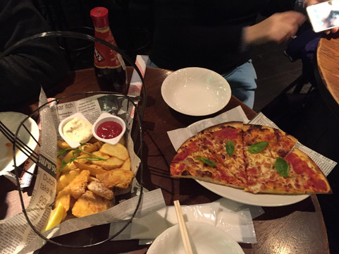 HUB五反田西口店