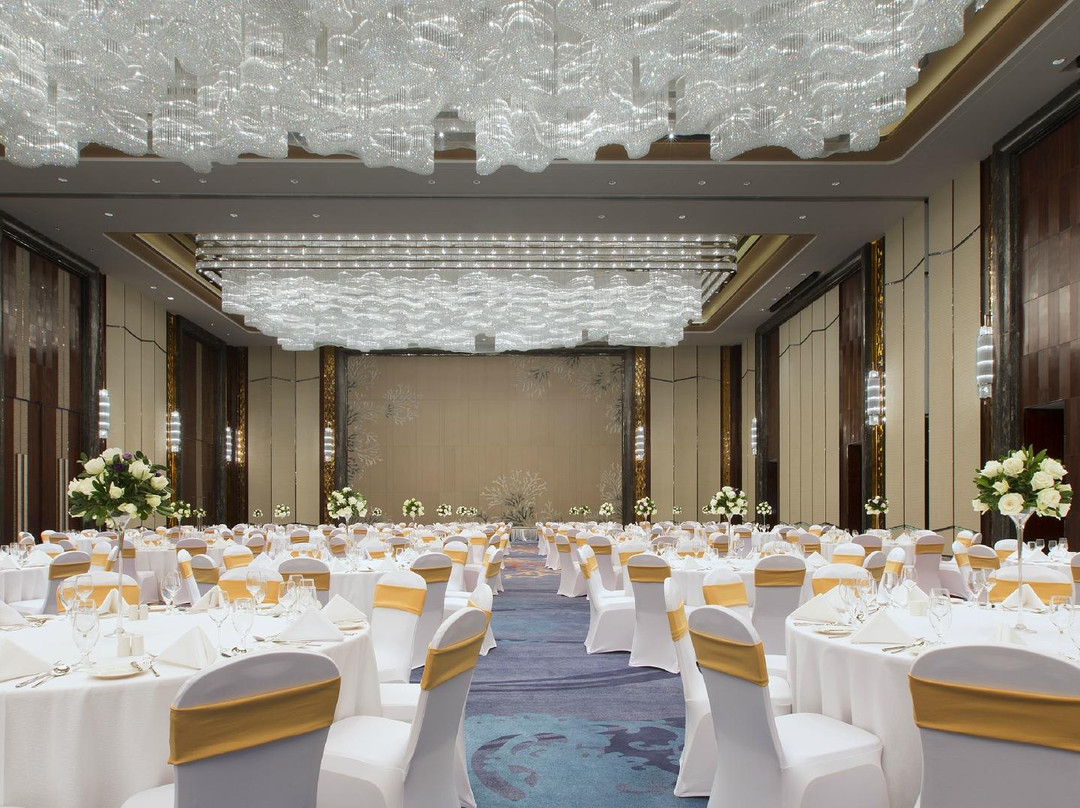 烟台中泽华羿铂尔曼酒店主图