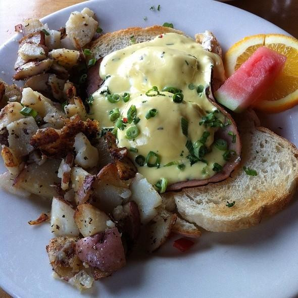 Wild Wheat Bakery Cafe & Restaurant