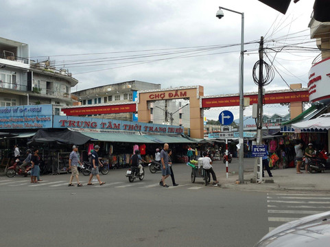 大坝市场-芽庄必去景点