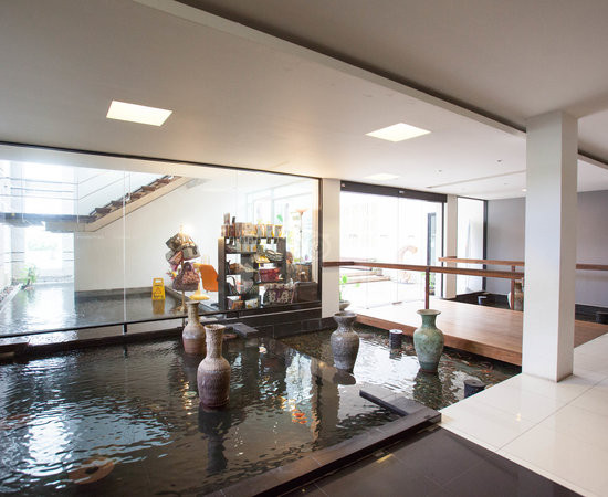 KC海滩度假村和泳池别墅