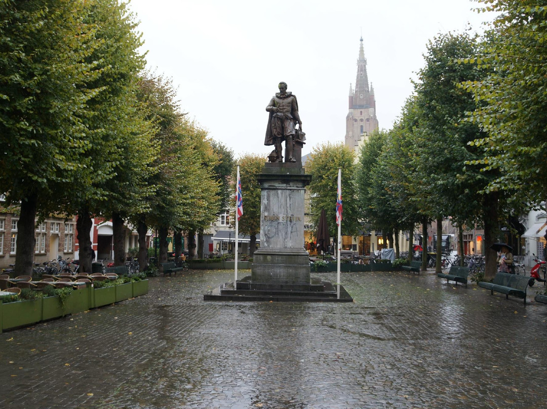 Square and Statue of Simon Stevin-布鲁日必去景点