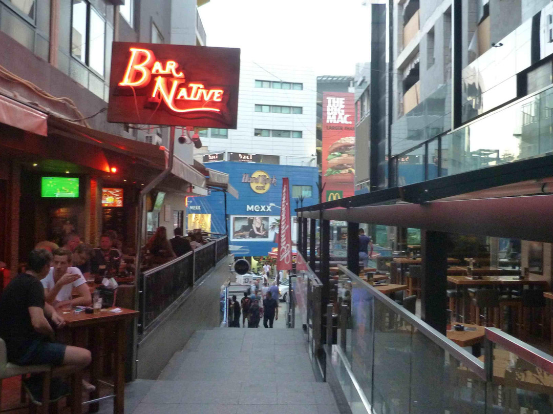 Bay Street Shopping Complex景点图片