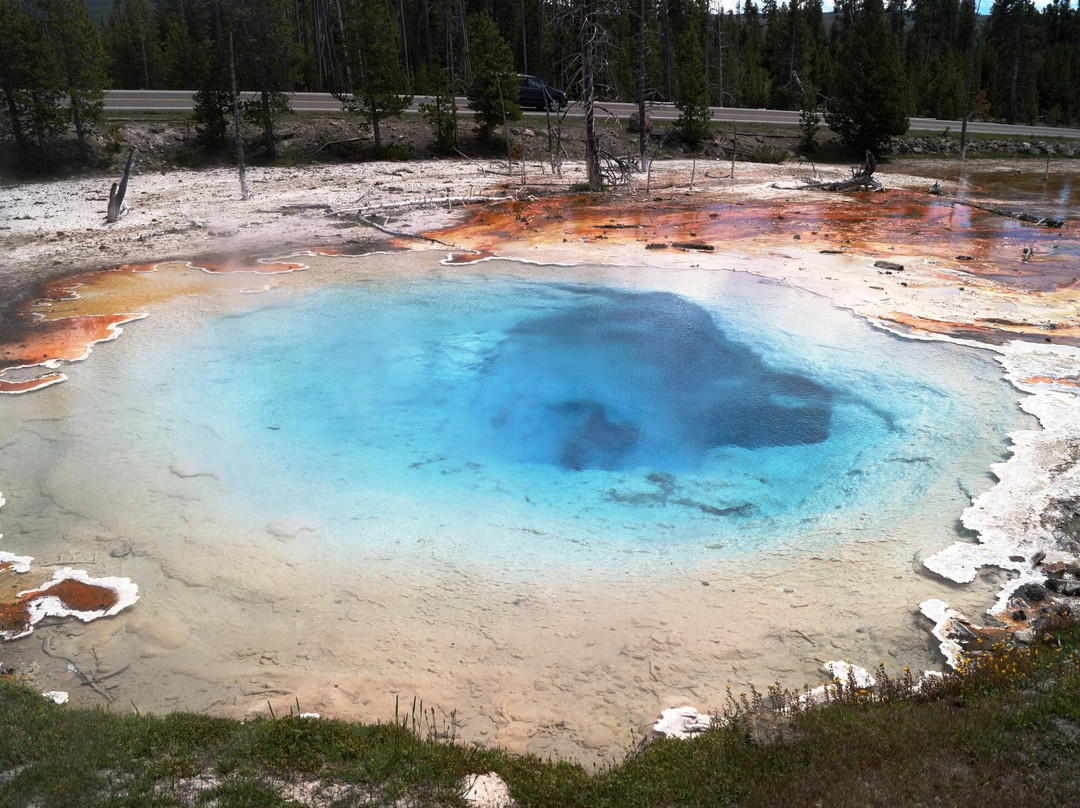 颜料锅喷泉-黄石国家公园必去景点