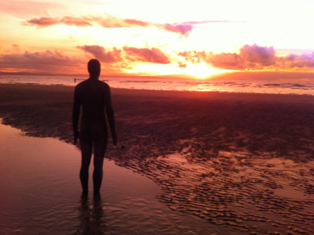 Antony Gormley's Another Place-克罗斯比必去景点