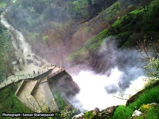 Shalmash Waterfall景点图片