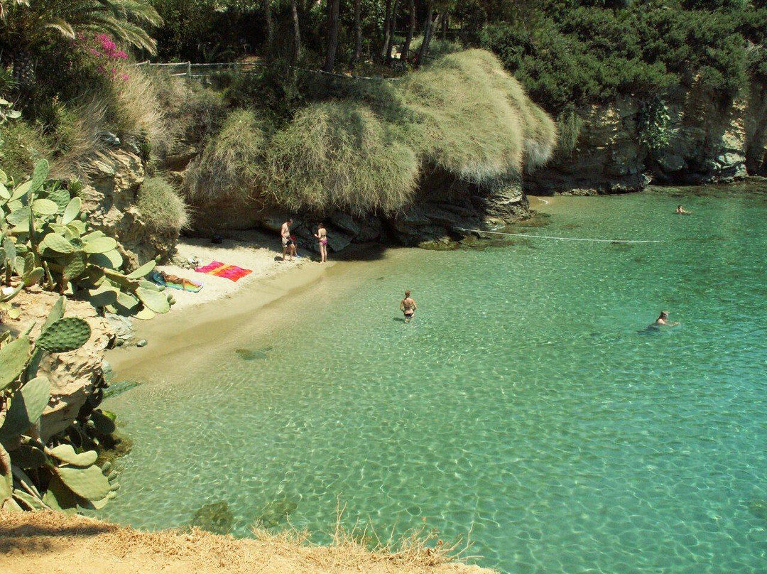 Ligaria Beach-阿希亚贝拉希亚必去景点