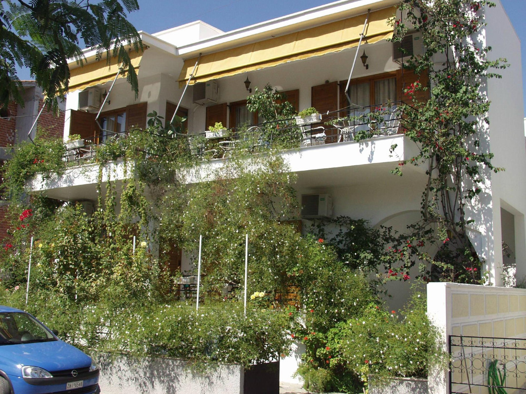 Filoxenia Apartments
