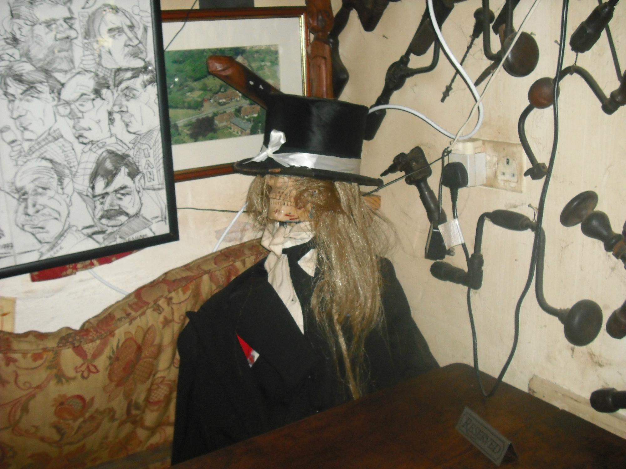 Half Moon Pub-餐饮