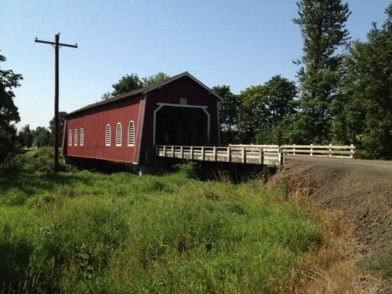 Shimanek Bridge-Scio必去景点