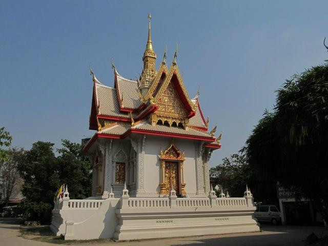 Wat Ratcha Burada Temple-彭世洛必去景点