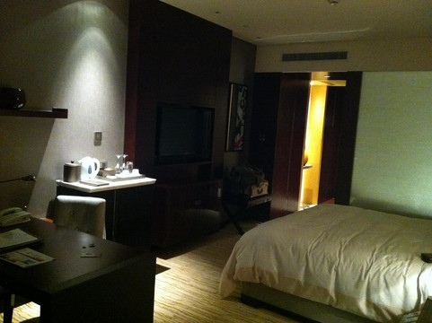 上海皇廷国际大酒店主图