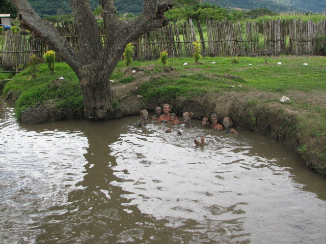 萨贝托泥浆温泉景点图片