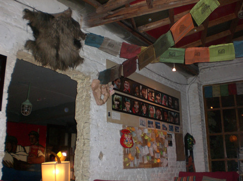 i野·大脚氏国际青年旅舍(金马碧鸡坊南屏步行街店)主图