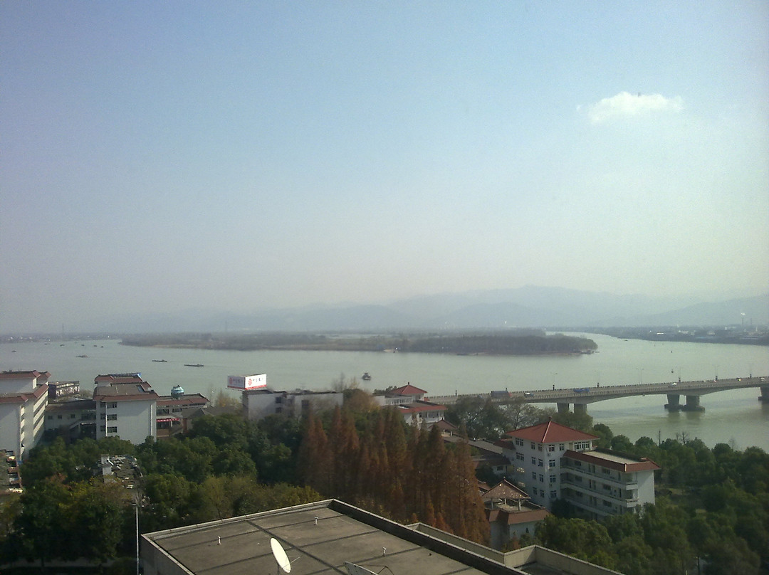 南国大酒店主图