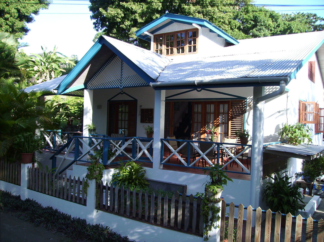 Jemas Guesthouse and Apartments