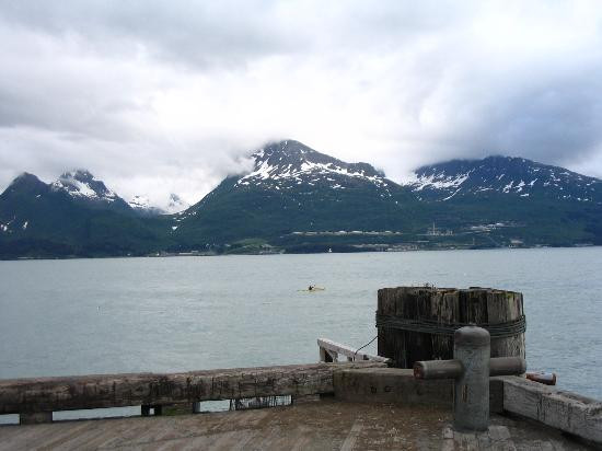 瓦尔迪兹酒店住宿-冰川之声酒店