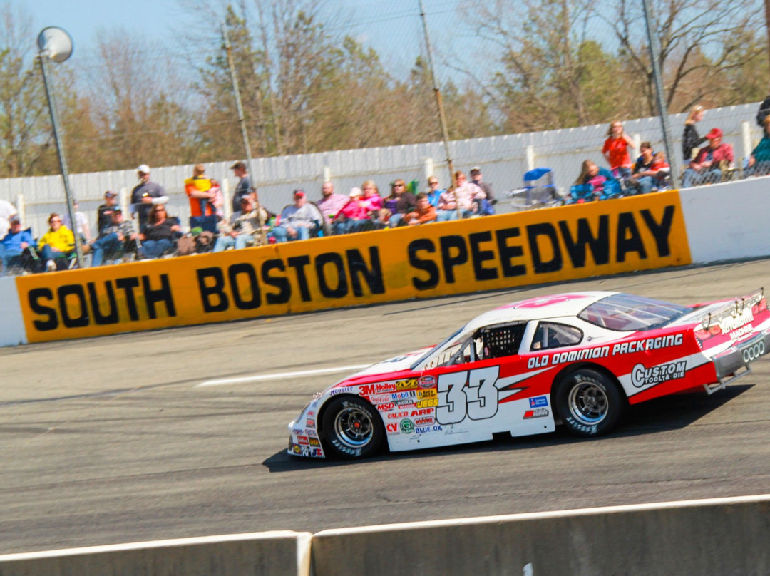 南波士顿快捷假日酒店主图