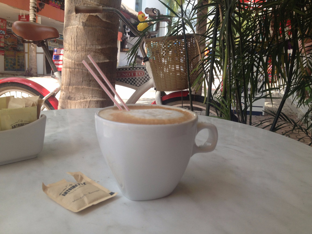 Cafe Antoinette主图