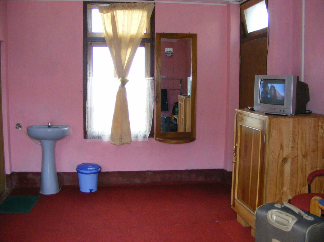 Hotel Neel Pahari Lodge