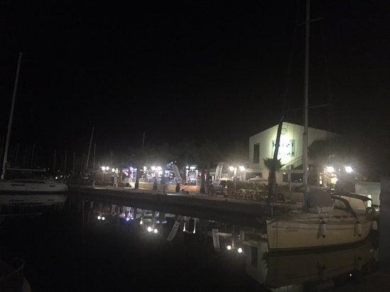 拉诺斯酒店主图