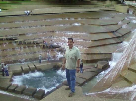 Fort Worth Water Gardens-沃思堡必去景点