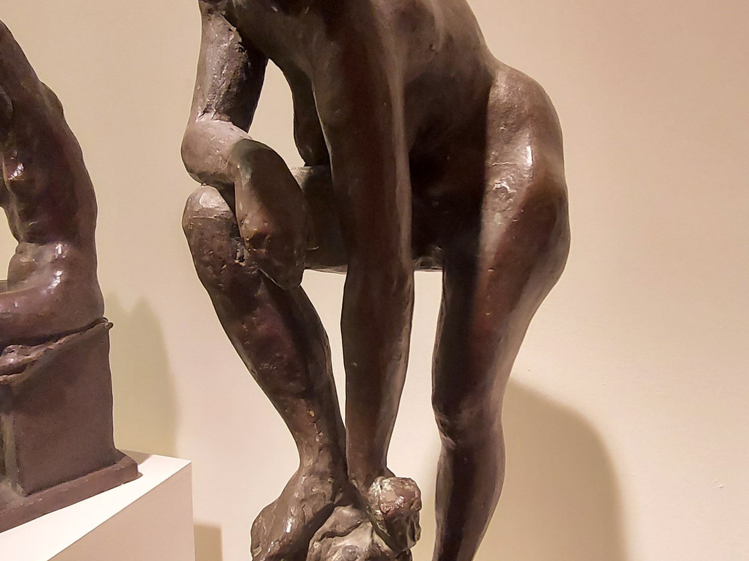 Averoff Gallery of Modern Art-迈措沃必去景点