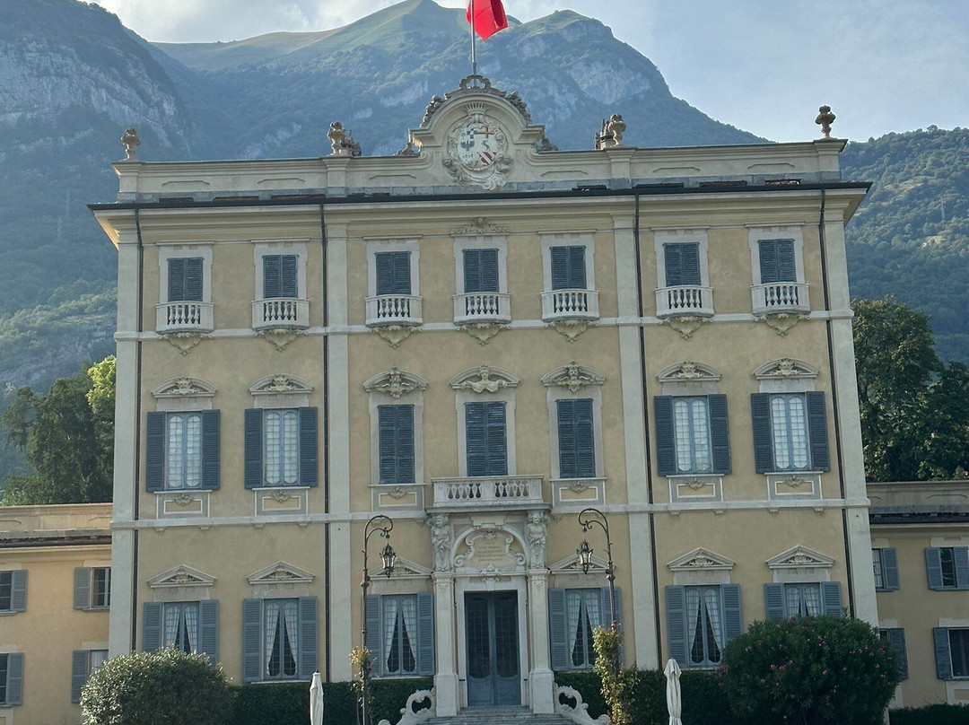 Villa Sola Busca - complesso-特雷梅佐必去景点