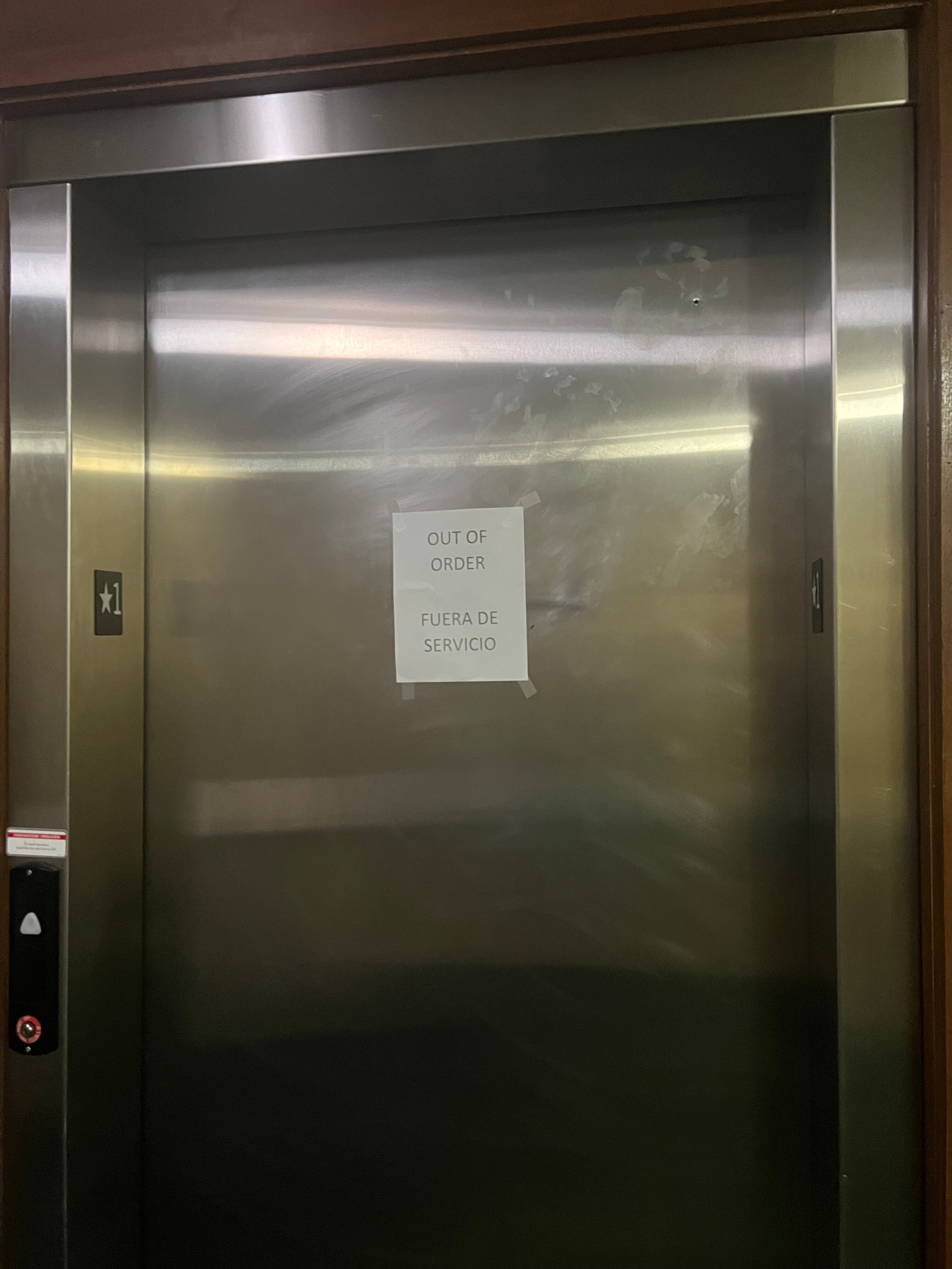 新伊比利亚烛木套房酒店-官方