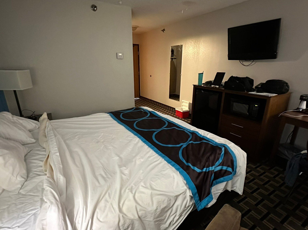 Super 8 by Wyndham Lincoln West主图