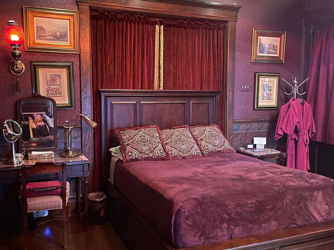 South Broadway Manor主图