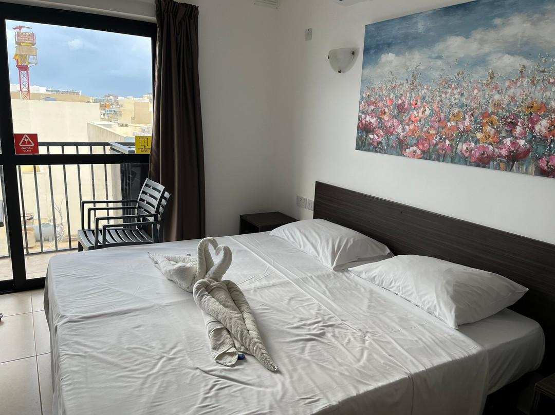 GetawaysMalta - SeaShells Apartment 11 with Terrace and Sea Views in Bugibba