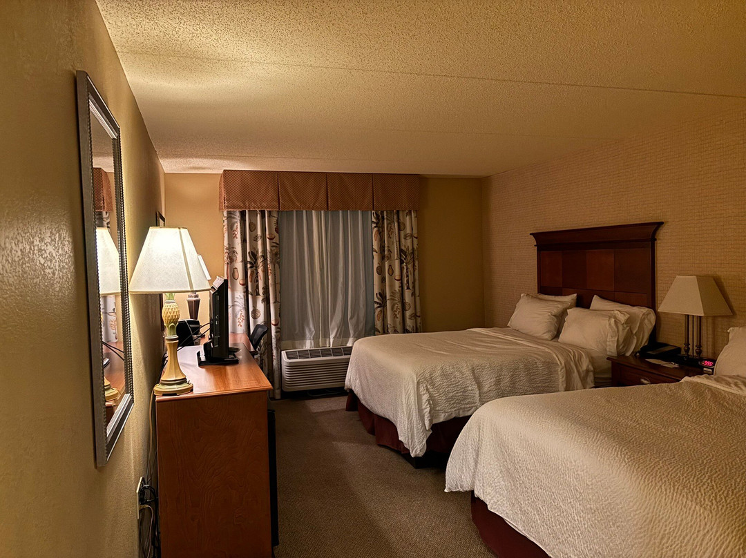 布卢明顿智选假日套房酒店