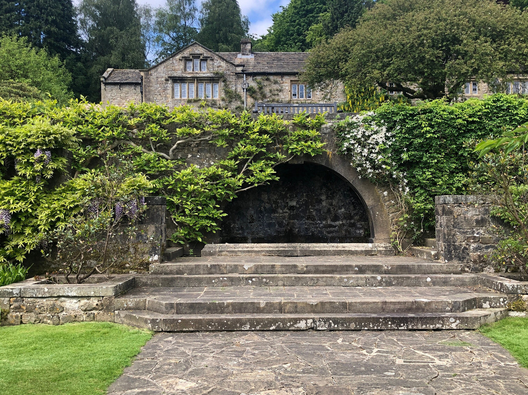 Parcevall Hall Gardens景点图片