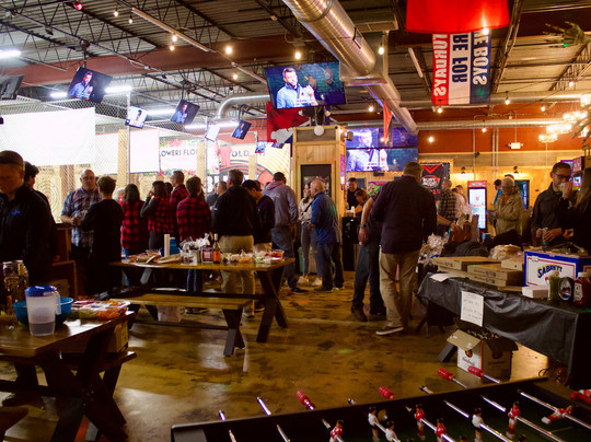 Bury the Hatchet Freehold - Axe Throwing-弗里霍尔德必去景点