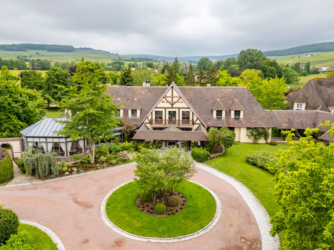 Briqueterie Champagne, A Beauvallon Hotel主图
