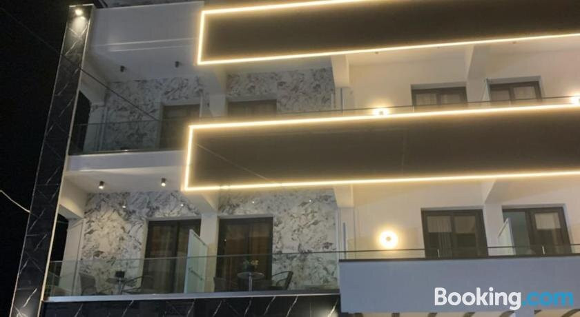 Hotel12