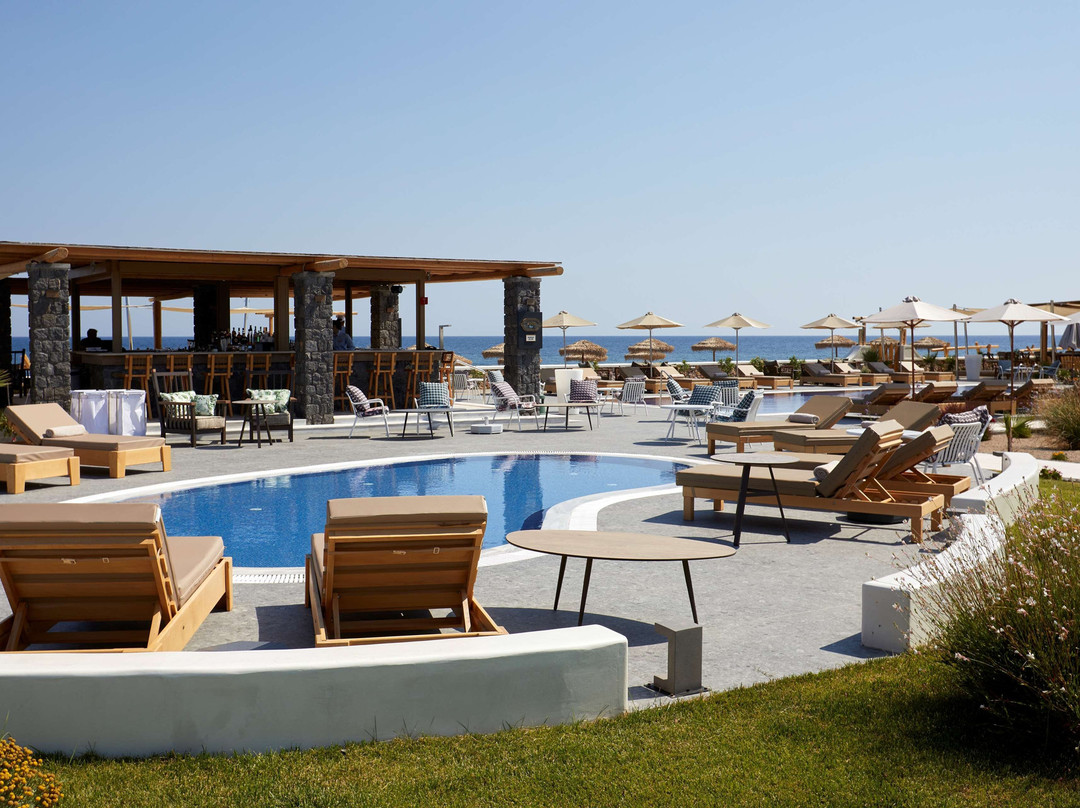 维查德酒店住宿-Sea Breeze Santorini Beach Resort, Curio Collection By Hilton